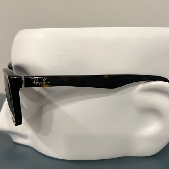 Ray Ban Men's Sunglasses no RX - Picture 3 of 8